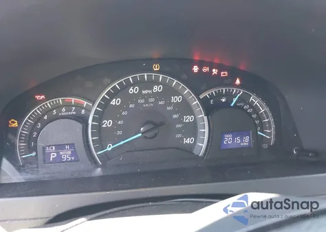 2013 Toyota Camry Xle z USA, uszkodzony, nr VIN 4T4BF1FKXDR326779